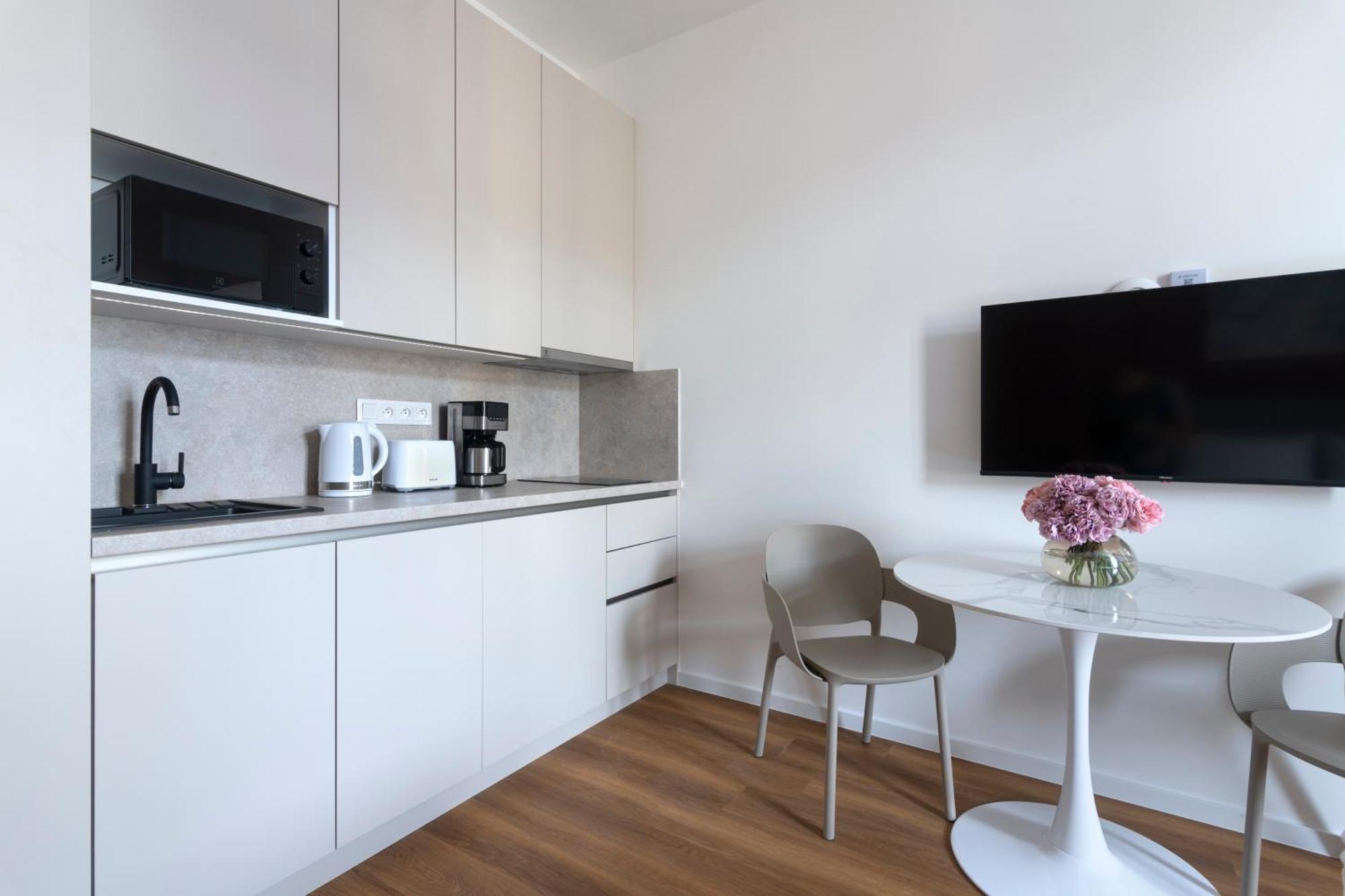 Encore Boutique Residence By Dwellfort Praga Zewnętrze zdjęcie